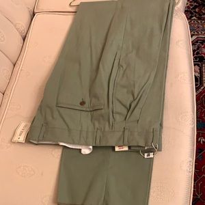 Barney’s New York made in Italy men’s cotton khakis pants size large.Never used.